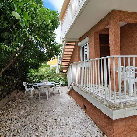Lejlighed : 6 Pers Avec Terrasse, Parking Et Option Internet - Fr-1-387-159 Marseillan (Herault)